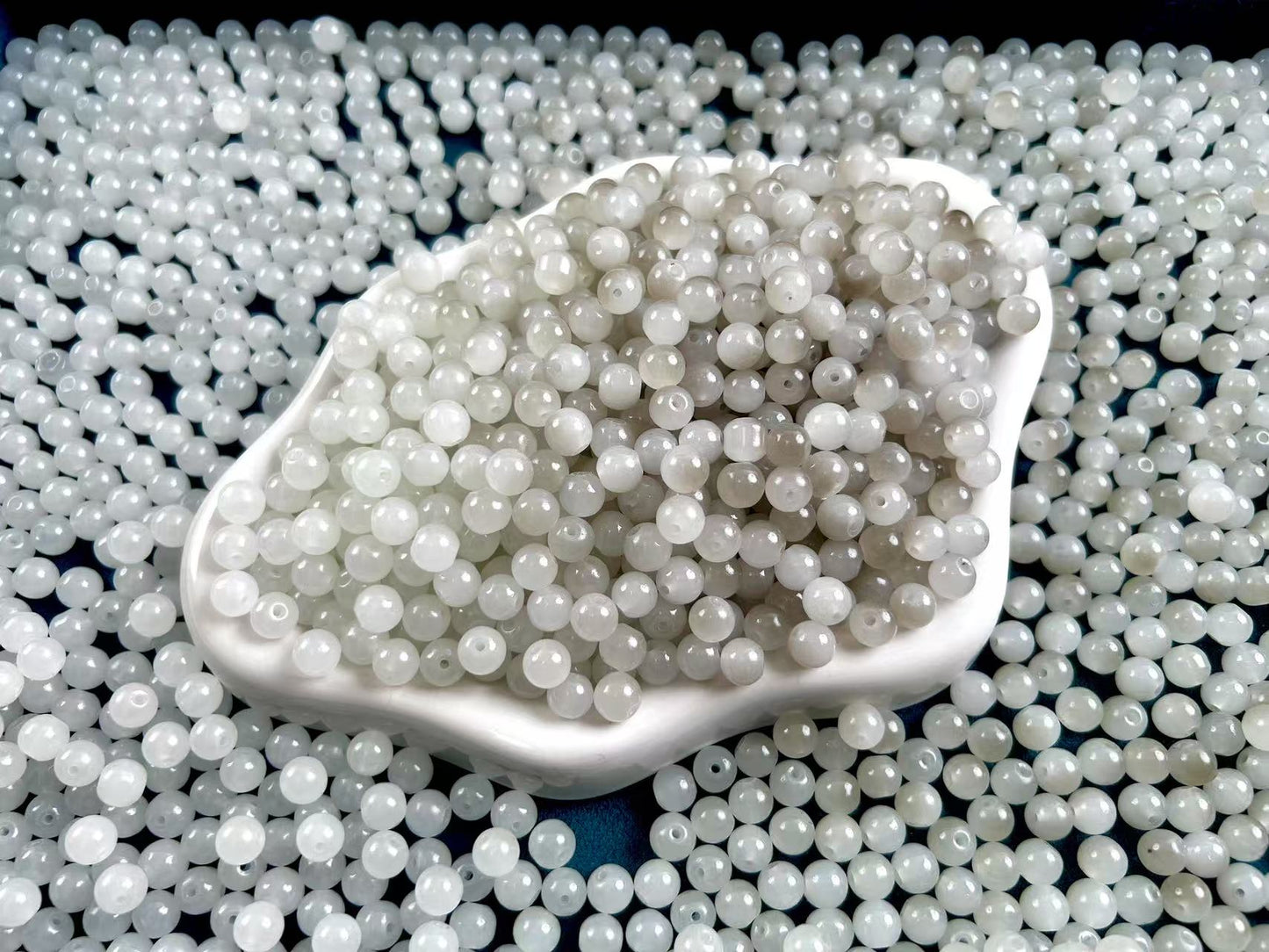 UV color-changing beads