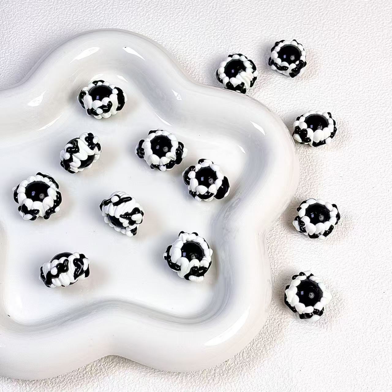 Hand-painted beads