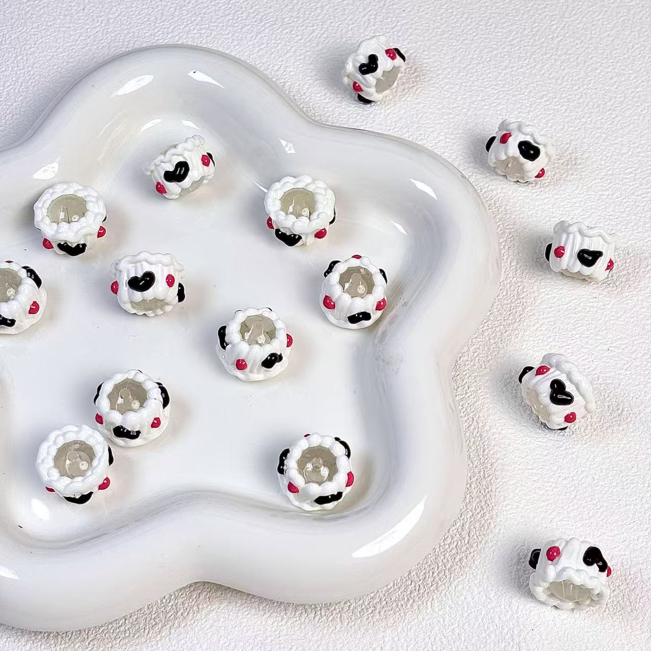 Hand-painted beads