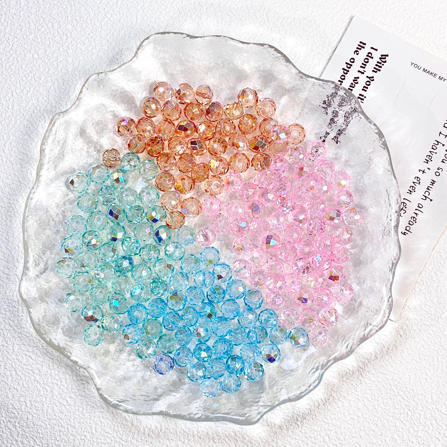 Round and glittering with a lustrous shine(8mm)