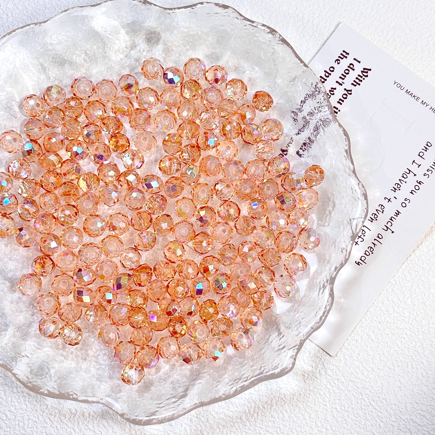 Round and glittering with a lustrous shine(8mm)