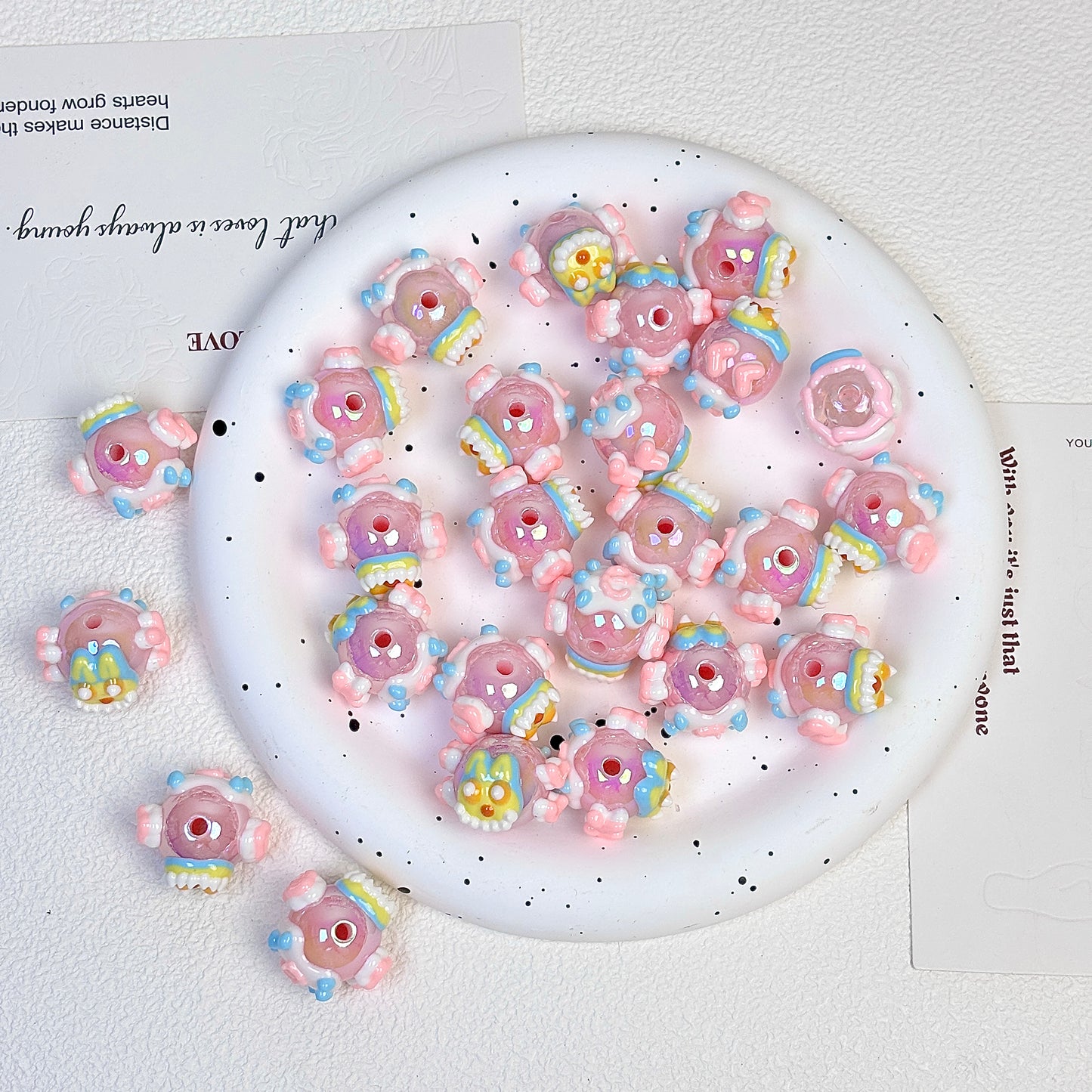 Small-sized cartoon hand-painted beads
