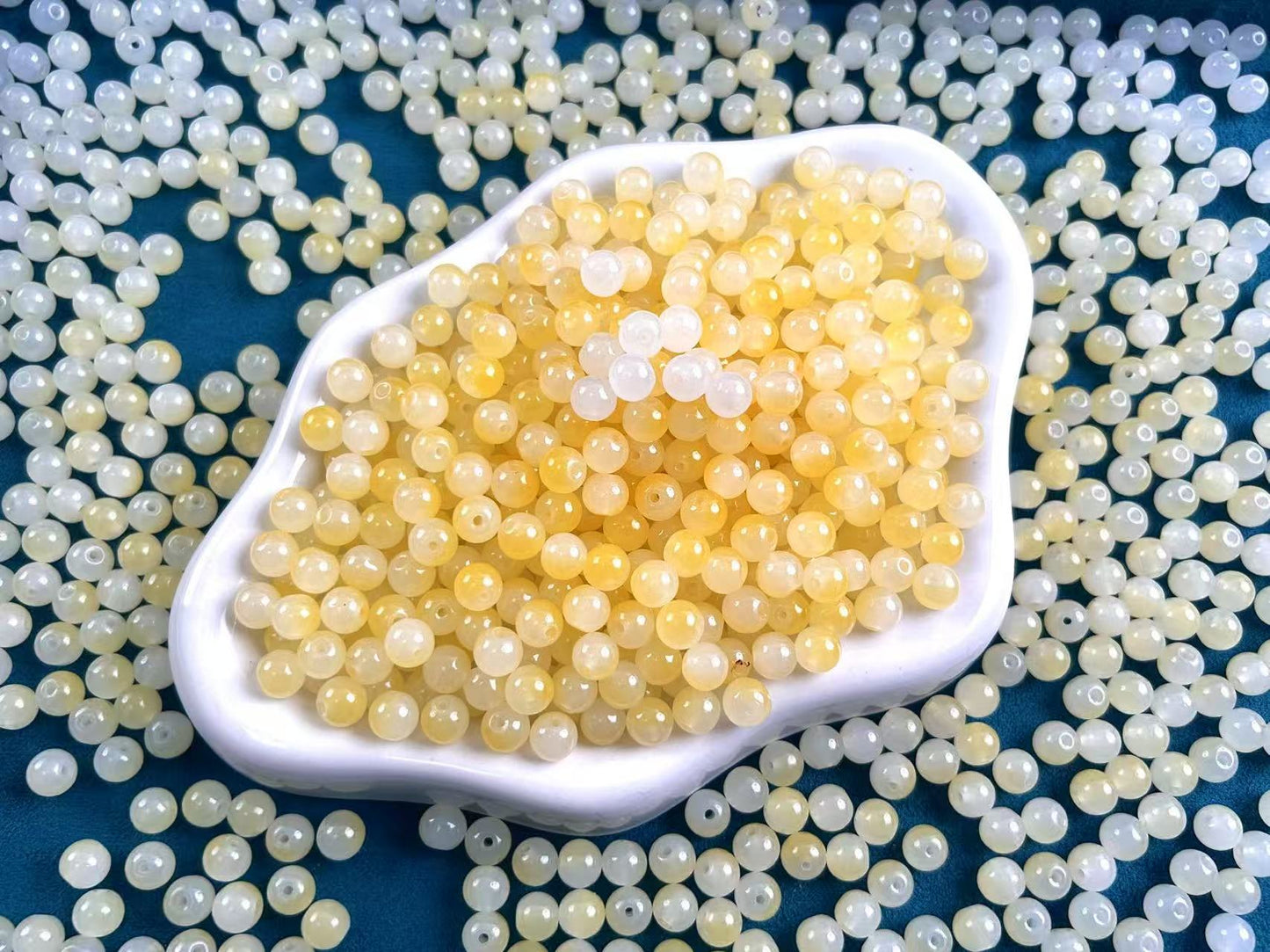 UV color-changing beads
