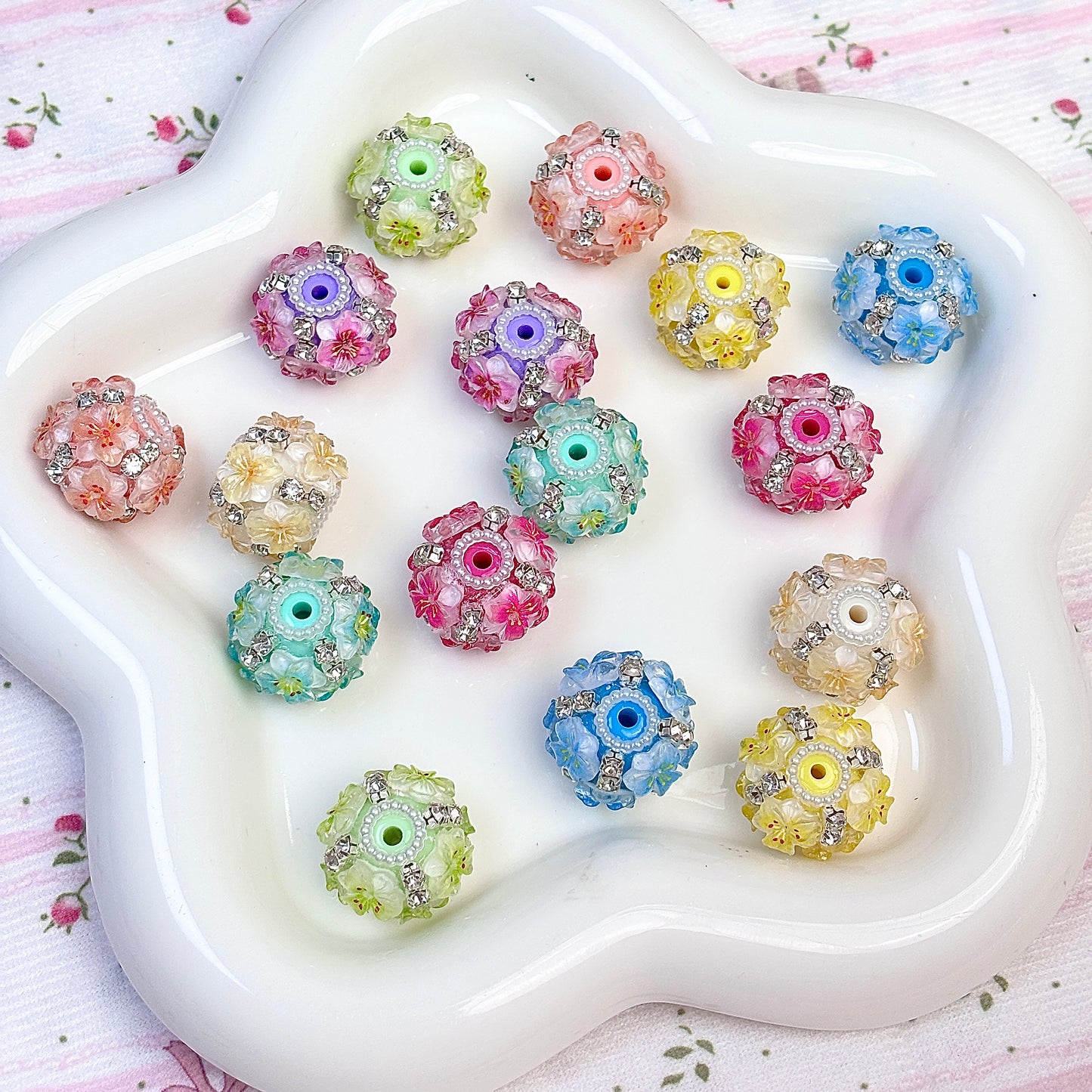 Flower-shaped beads
