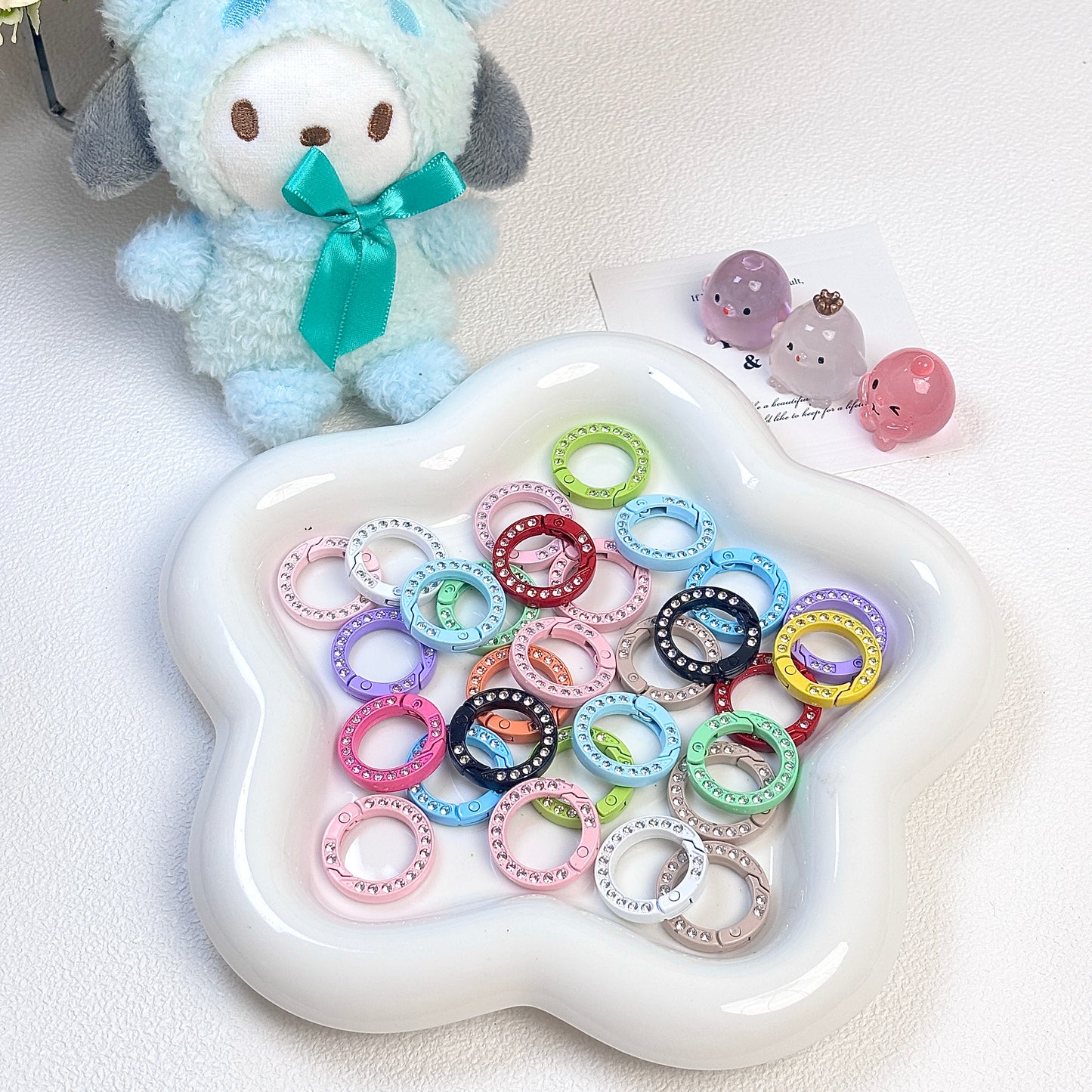 Full-diamond round keychain
