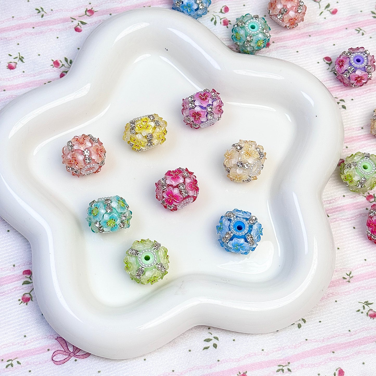 Flower-shaped beads