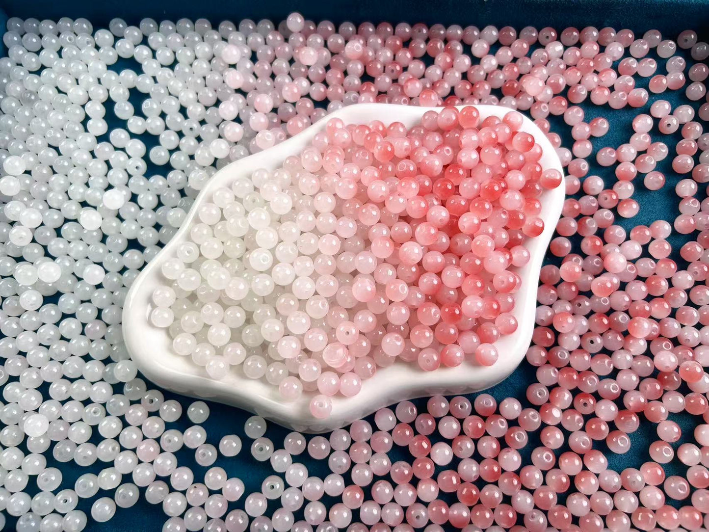 UV color-changing beads