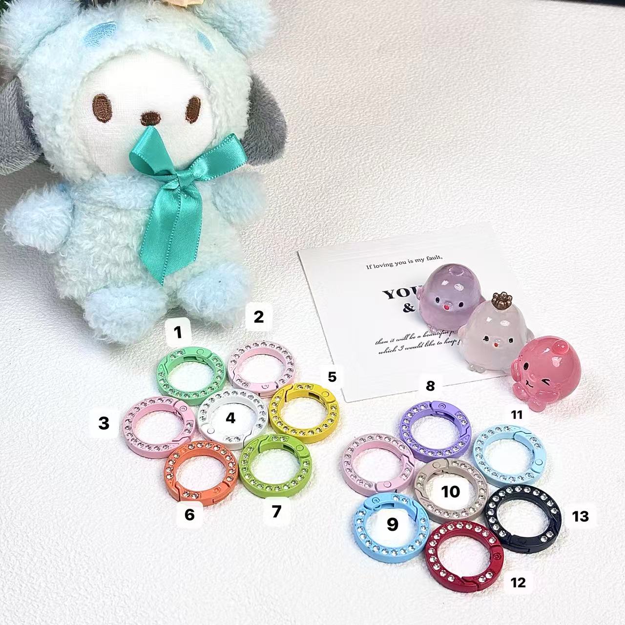 Full-diamond round keychain