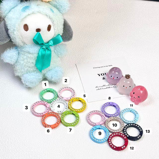Full-diamond round keychain